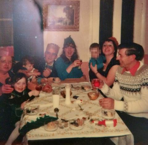 80s Family Christmas