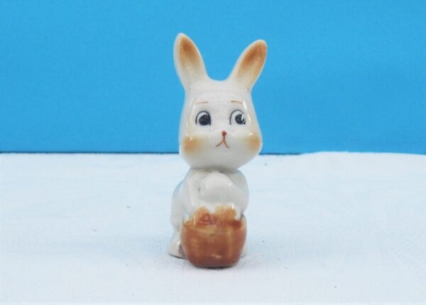 Vintage Kitsch Small Ceramic White Easter Bunny Ornament 70s 80s