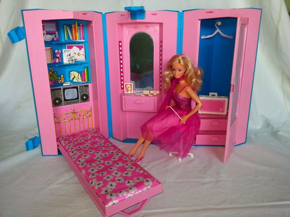 1980s Day to Night Barbie Playset - Home