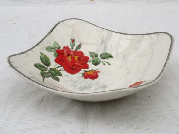 Vintage Midwinter Stylecraft Trinket Bonbon Dish Red Rose 50s 60s Image