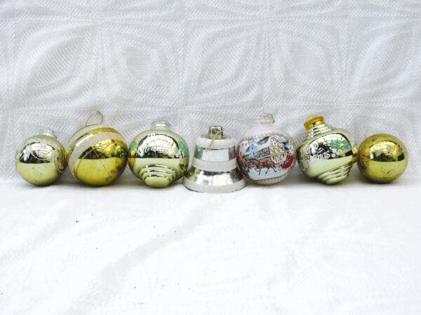 Vintage 80s 90s Christmas Decorations Gold Theme Plastic Mixed Baubles x7 Image