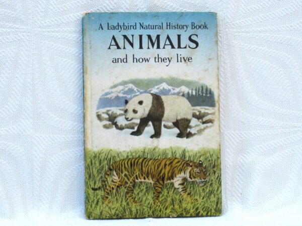 Vintage Ladybird Books Animals And How They Live Natural History Series Image