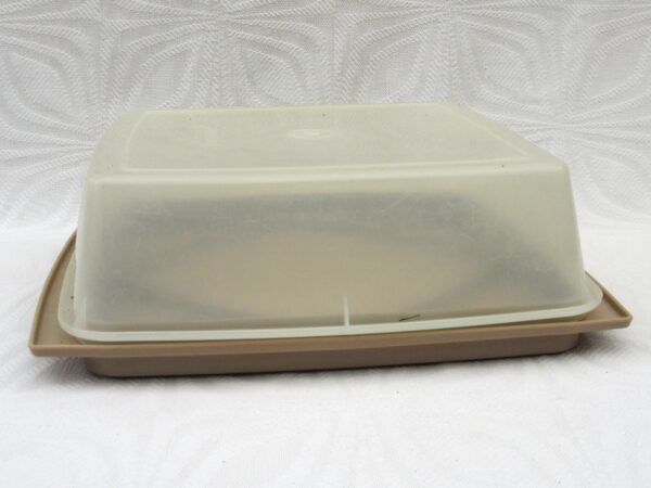 Vintage Tupperware Beige Square Cake Storage Container 70s 80s Image