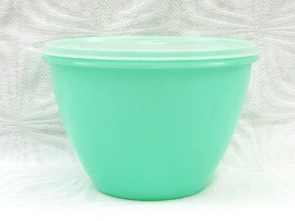 Vintage Tupperware Crisp It Lettuce Salad Keeper Green Plastic 1960s Image