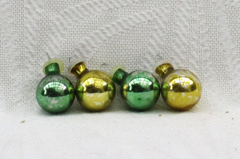 Vintage 60s 70s Christmas Decorations Mini Glass Baubles x4 Green Yellow Image