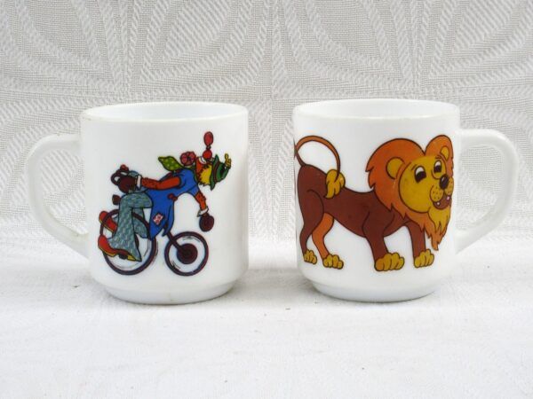 Vintage Arcopal Childrens Mug Milk Glass France 80s Image