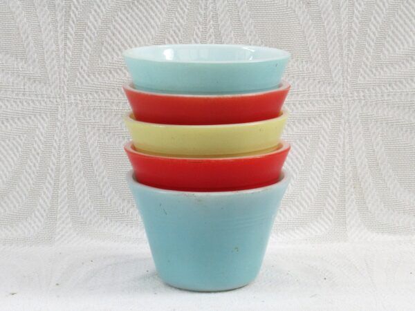 Vintage Pyrex Pastel Custard Cups Ramekins x5 Cookware 1960s Image