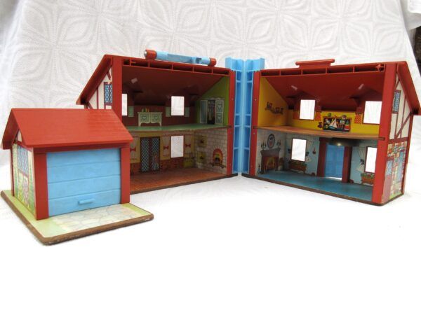 Original Vintage Fisher Price Play Family House 1980 Brown Tudor Style - Image 6