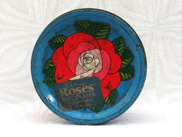 Vintage Cadbury Roses Chcolates Tin Small Round 1960s Image