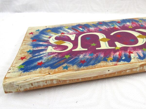 Vintage Circus Sign Artwork Hand Painted Wooden Plinth - Image 3