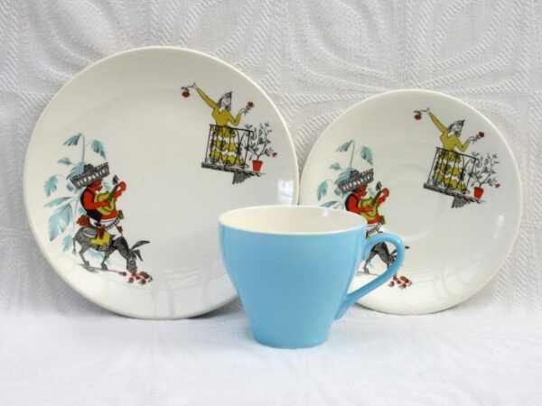 Vintage RARE Crown Clarence Serenade Trio Cup Saucer Plate 50s 60s - Image 2