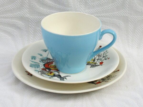 Vintage RARE Crown Clarence Serenade Trio Cup Saucer Plate 50s 60s - Image 4