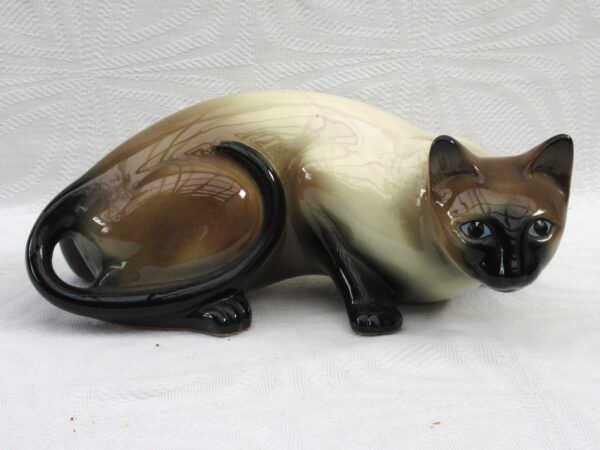 Vintage Kitsch Siamese Cat Ornament Ceramic Brown White 60s 70s Image