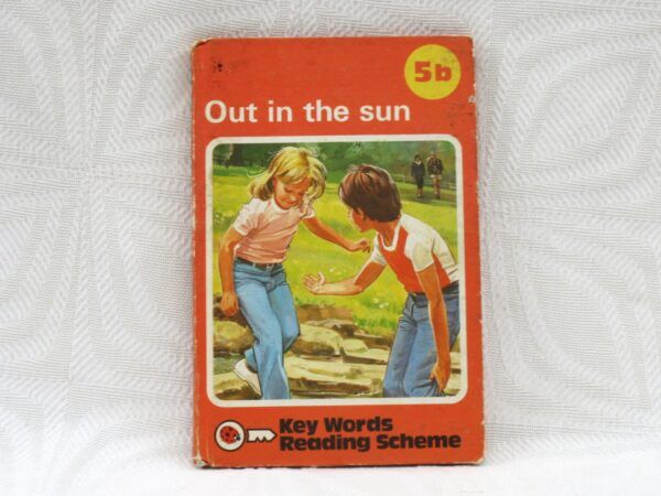 Vintage Ladybird Books Key Reading Scheme Out in the Sun 5b Image