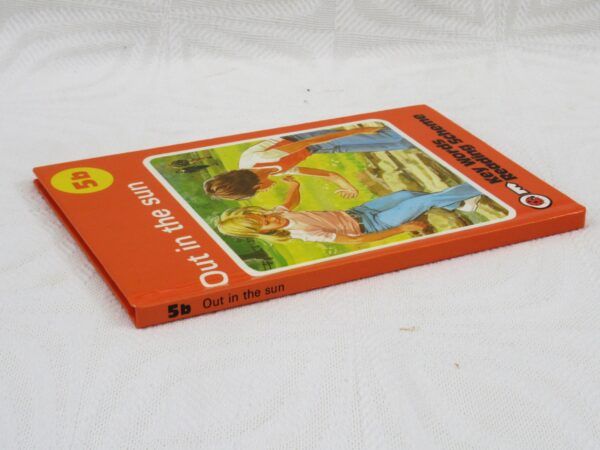 Vintage Ladybird Books Key Words Reading Scheme Out in the Sun 5b Gloss - Image 3