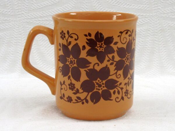 Vintage 1970s Flower Power Mug Brown Yellow Tams Pottery - Image 2