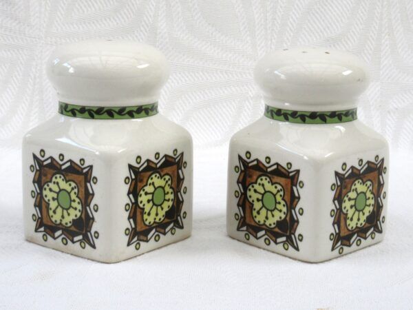 Vintage Taunton Vale Tara Salt & Pepper Pots 1970s - Image 2