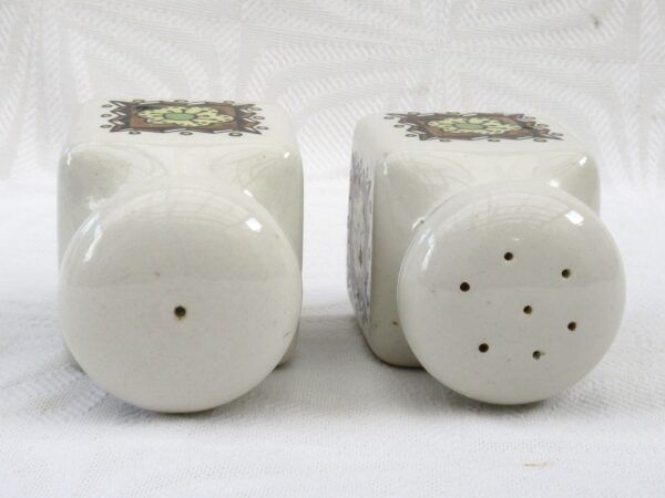 Vintage Taunton Vale Tara Salt & Pepper Pots 1970s - Image 3