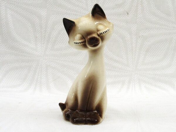Vintage Kitsch Siamese Cat Ornament Big Eyes Ceramic 1960s