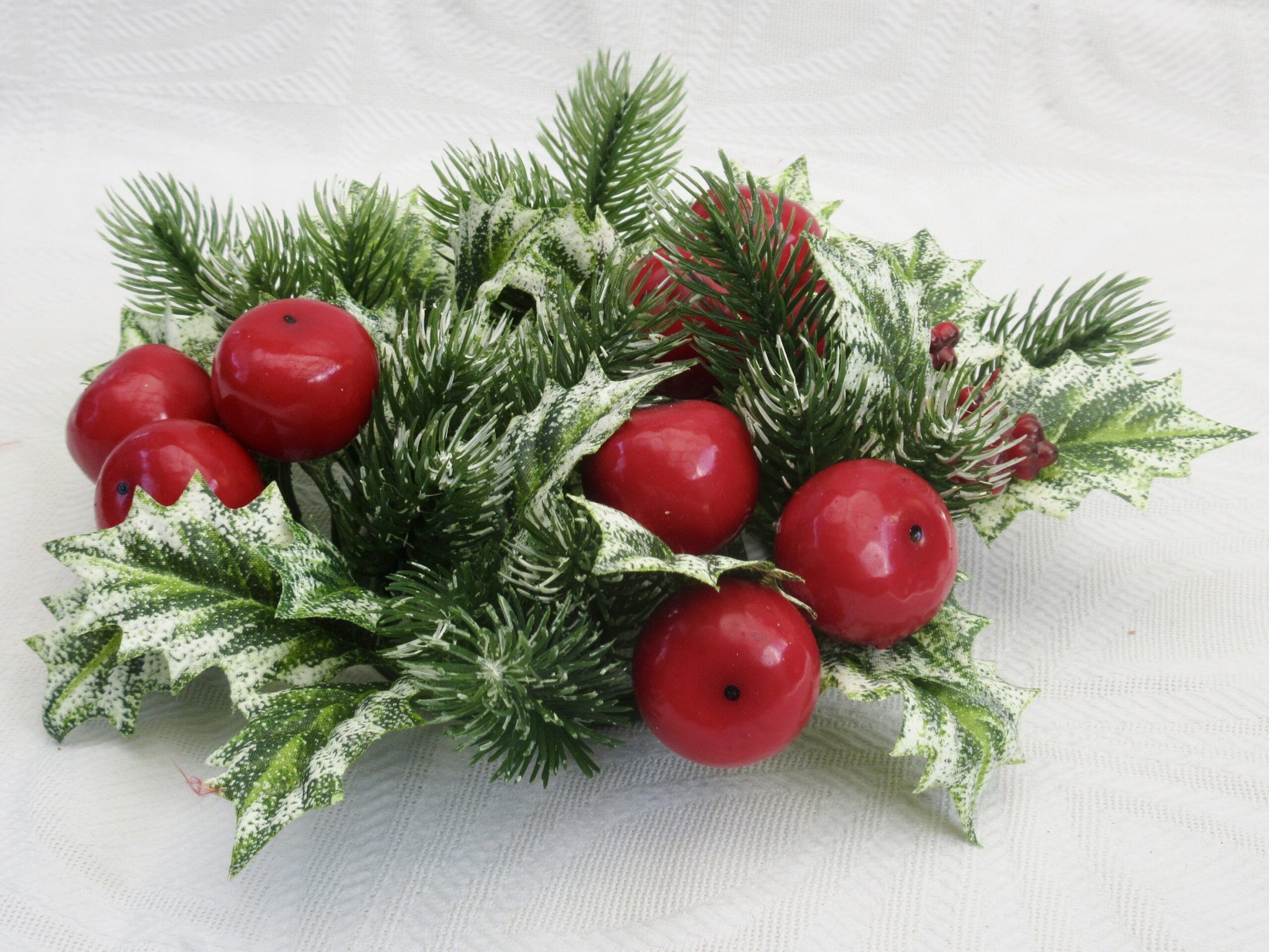 Vintage 80s Christmas Decorations Plastic Wreath Holly Apples Berries - Image 2