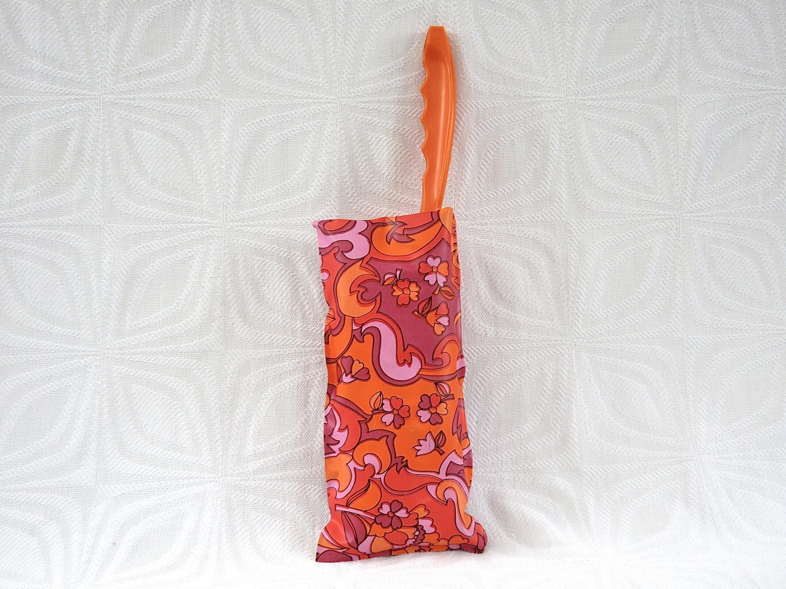 Vintage Nenette Duster Polisher in Psychedelic Pouch 1970s - Image 2