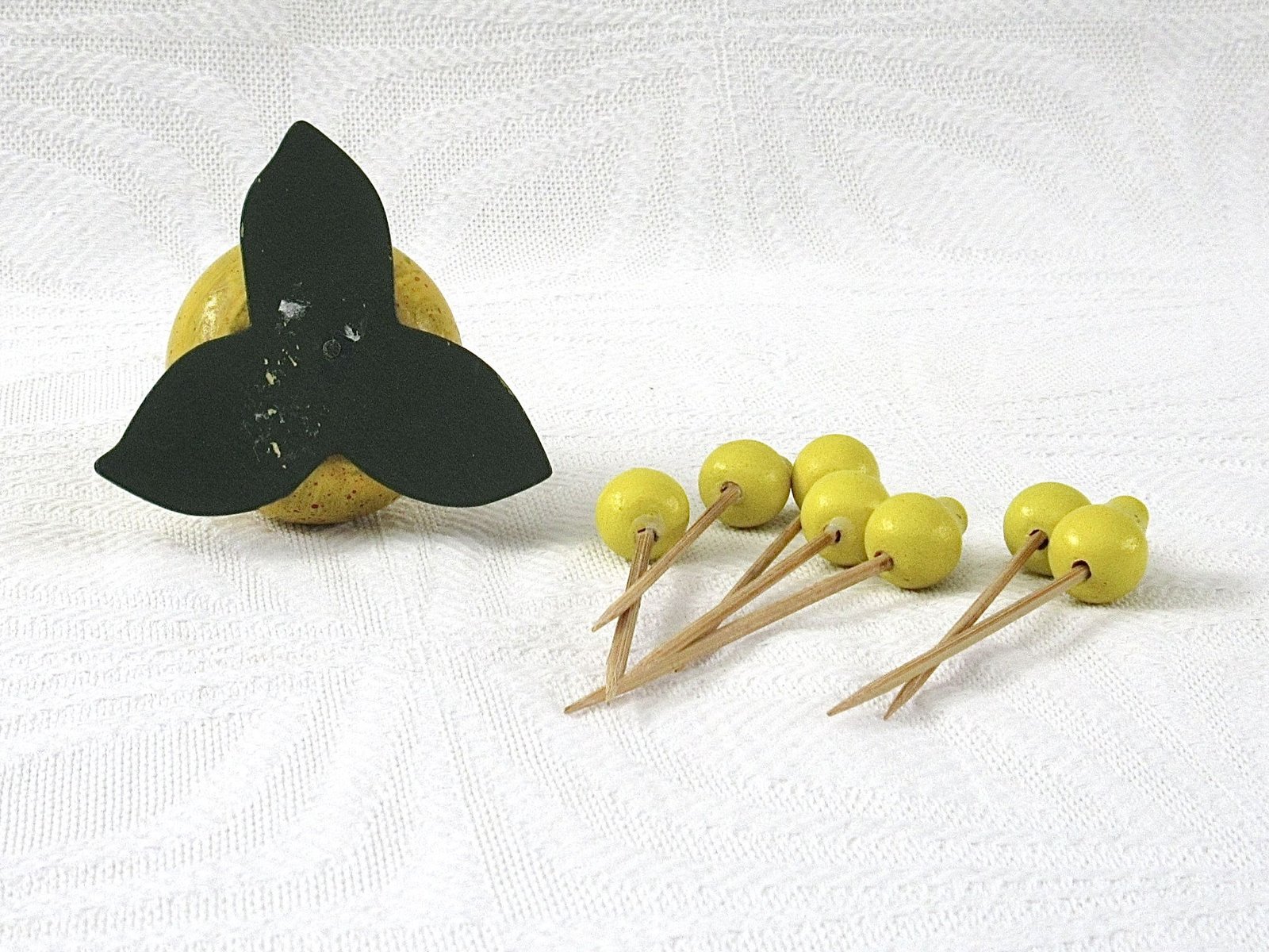 Vintage Kitsch Pear Cocktail Sticks and Holder Food Picks 1960s - Image 3