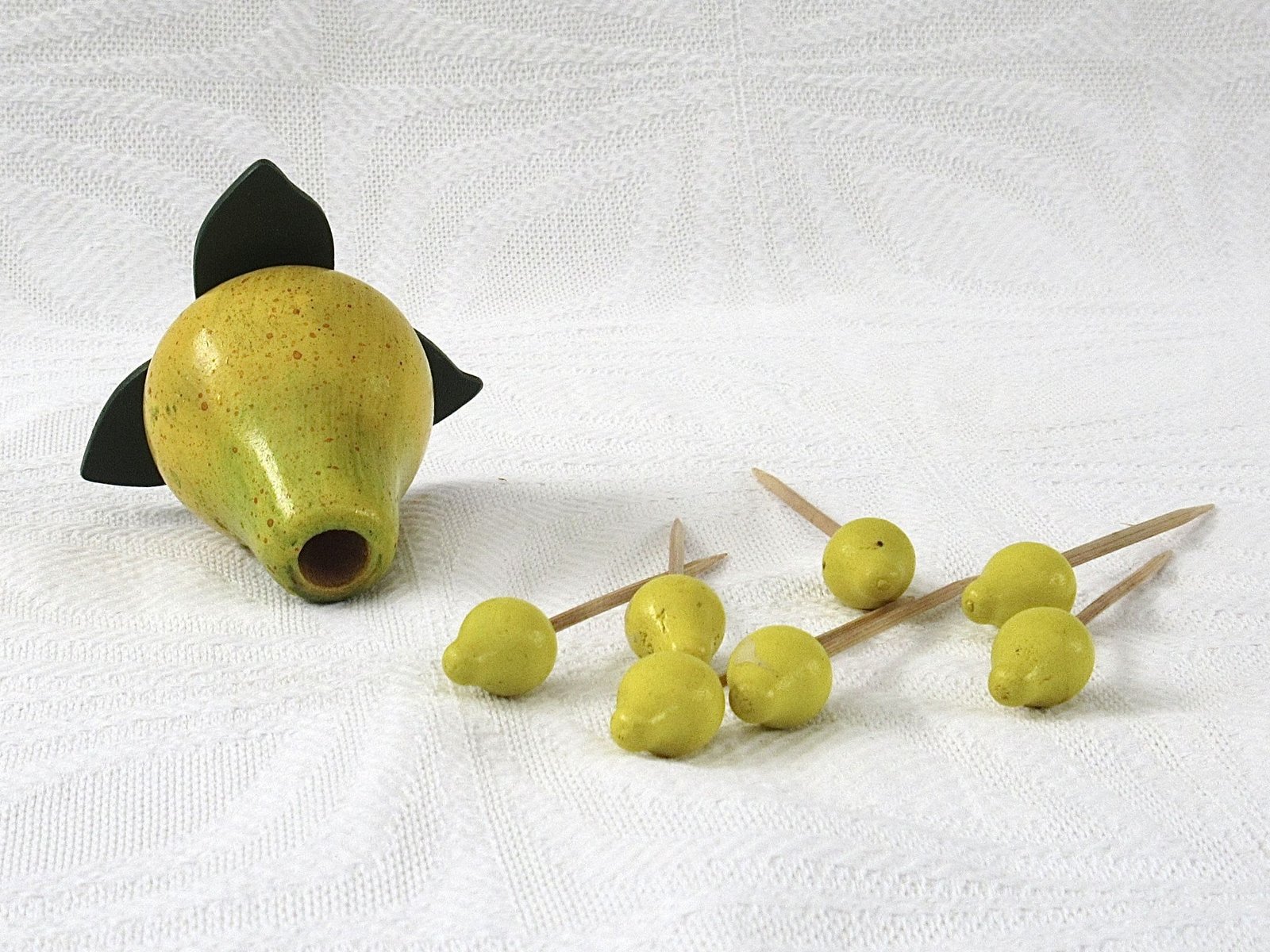 Vintage Kitsch Pear Cocktail Sticks and Holder Food Picks 1960s - Image 4