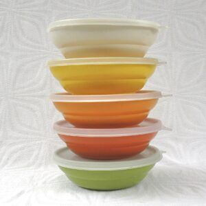 Vintage 1970s Tupperware Cereal Bowls With Lids x5 Orange Green Yellow Image