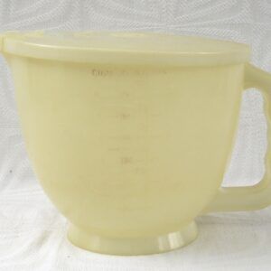 Vintage Tupperware Mix-N-Store Measuring Jug Lidded 60s 70s Image