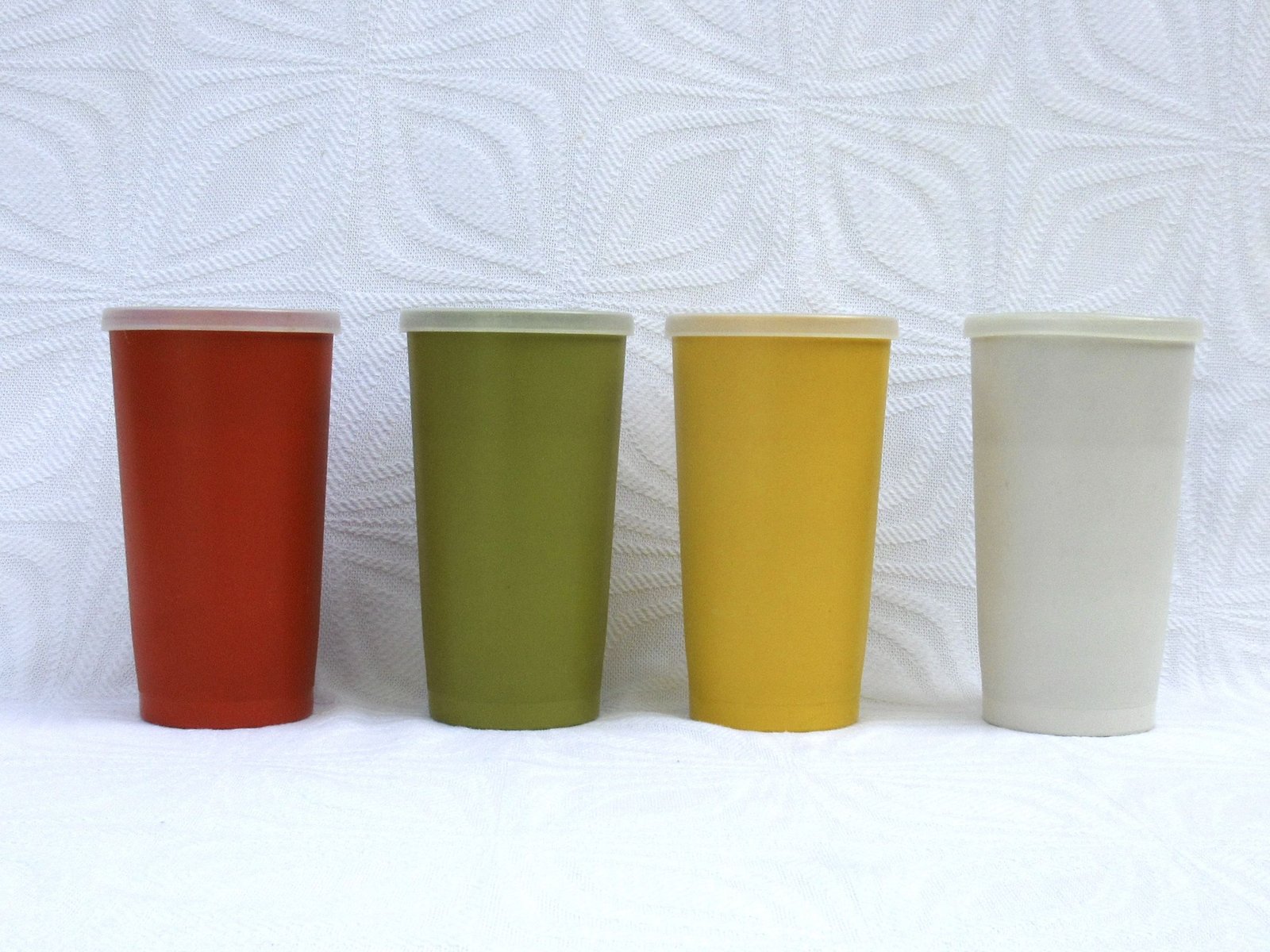 Vintage Tupperware Lidded Beakers x4 Large Harvest 70s 80s Image