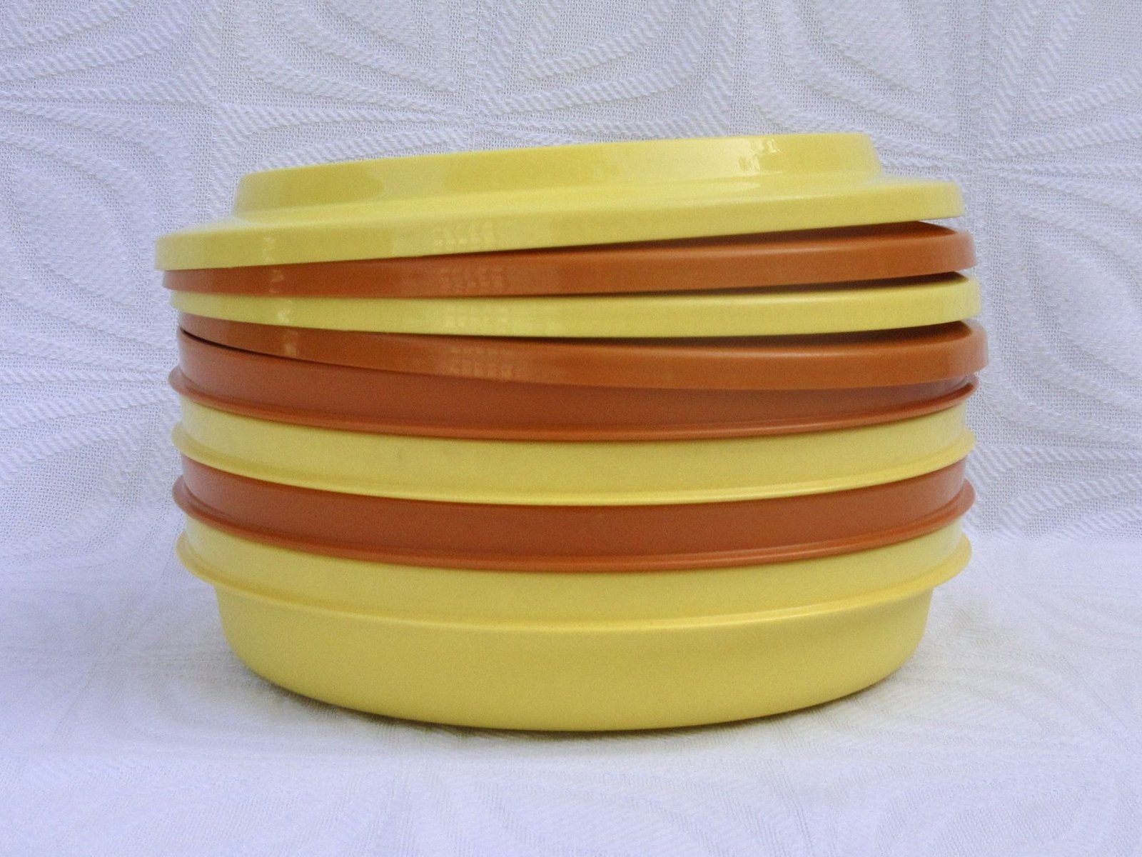 Vintage Tupperware Seal-N-Serve Bowls x4 Orange Yellow 70s 80s - Image 2