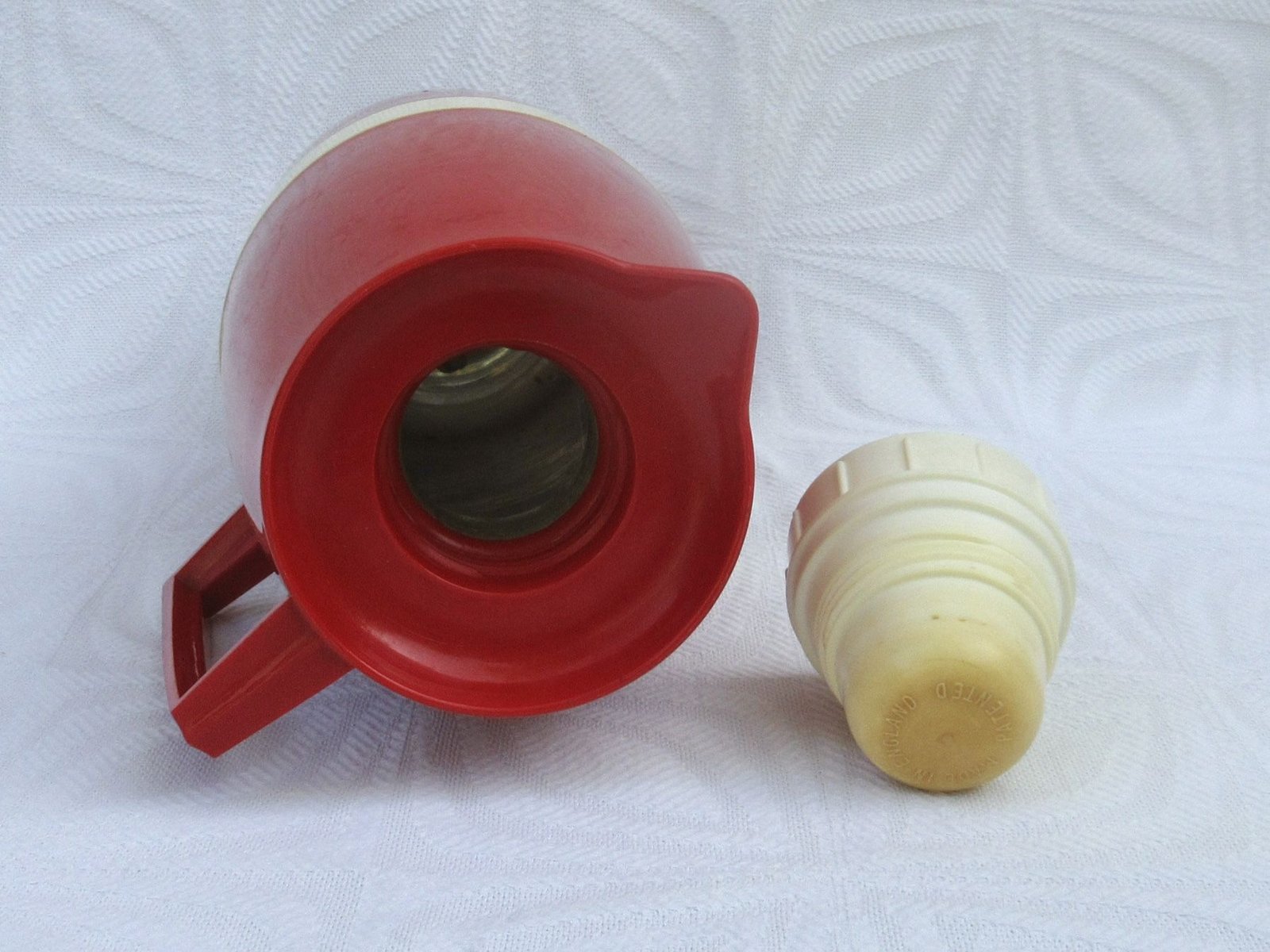 Vintage Vacco Vacuum Flask Red White Campervan 70s 80s - Image 4
