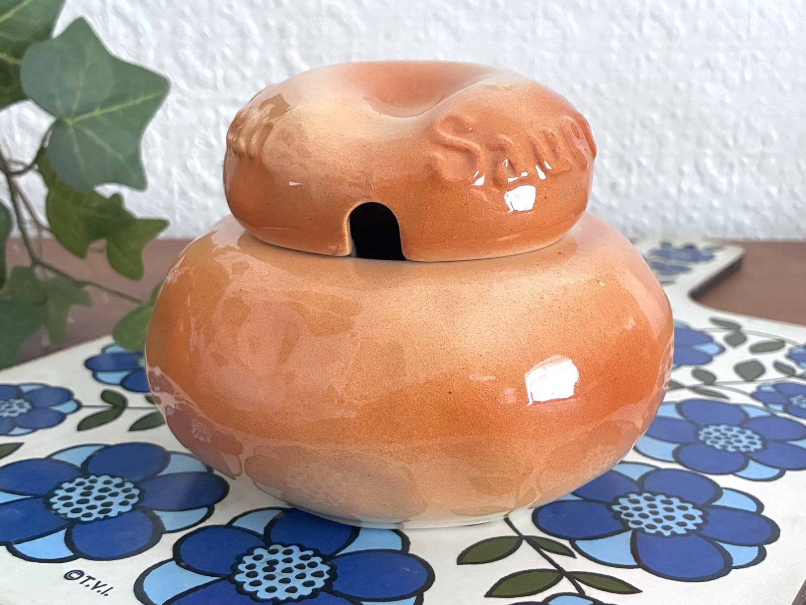 Vintage Ceramic Bread Sauce Pot Toni Raymond 1970s - Image 2