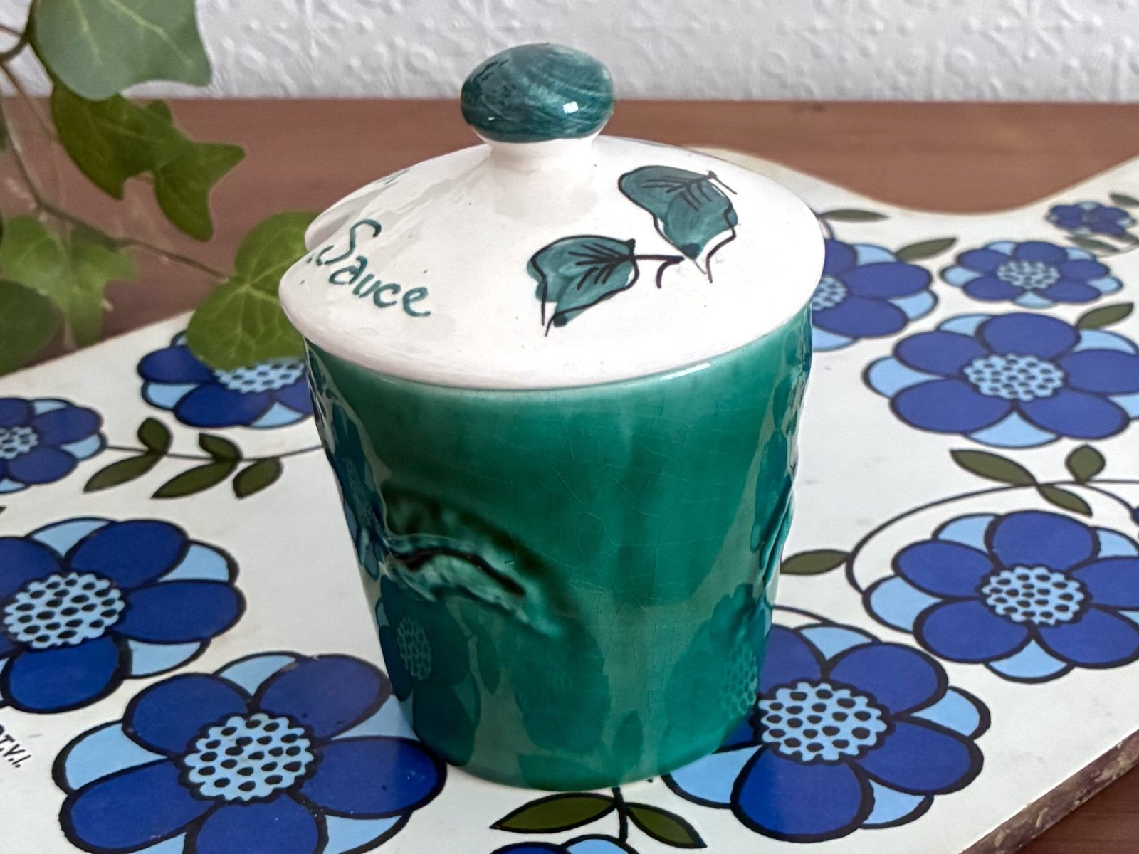Vintage Ceramic Mint Sauce Pot Toni Raymond 1970s - Image 3