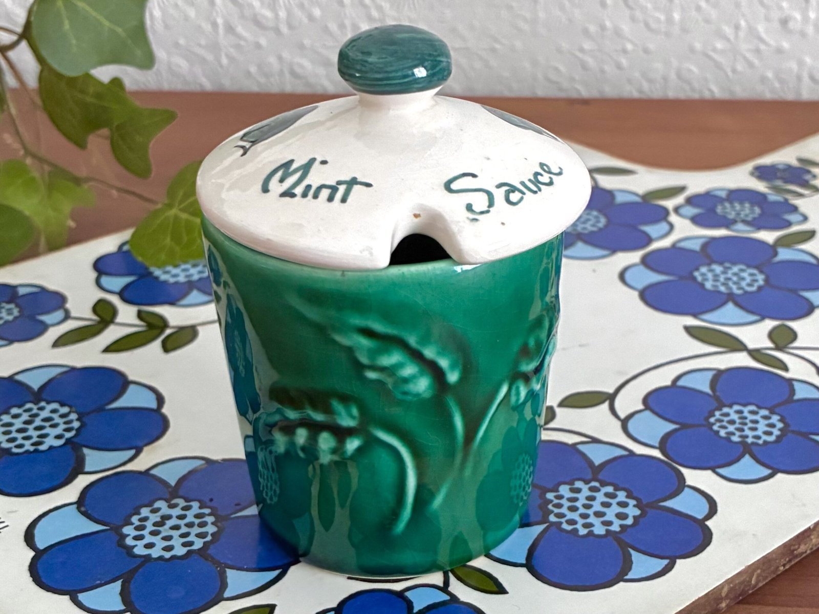 Vintage Ceramic Mint Sauce Pot Toni Raymond 1970s - Image 5