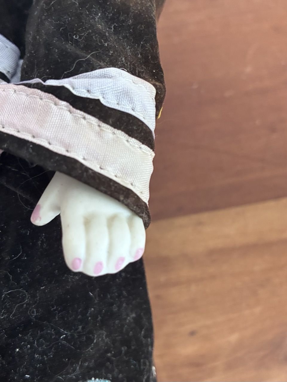 Vintage 80s Pierrot Doll Velvet Pastel Bisque Hands Feet - Image 6
