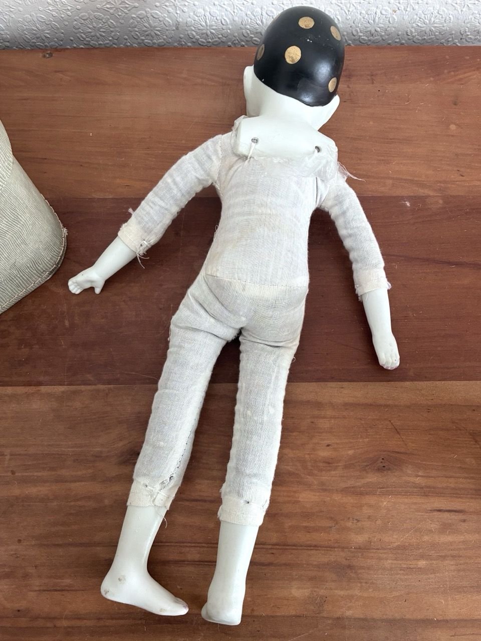 Vintage 80s Pierrot Doll Velvet Pastel Bisque Hands Feet - Image 2