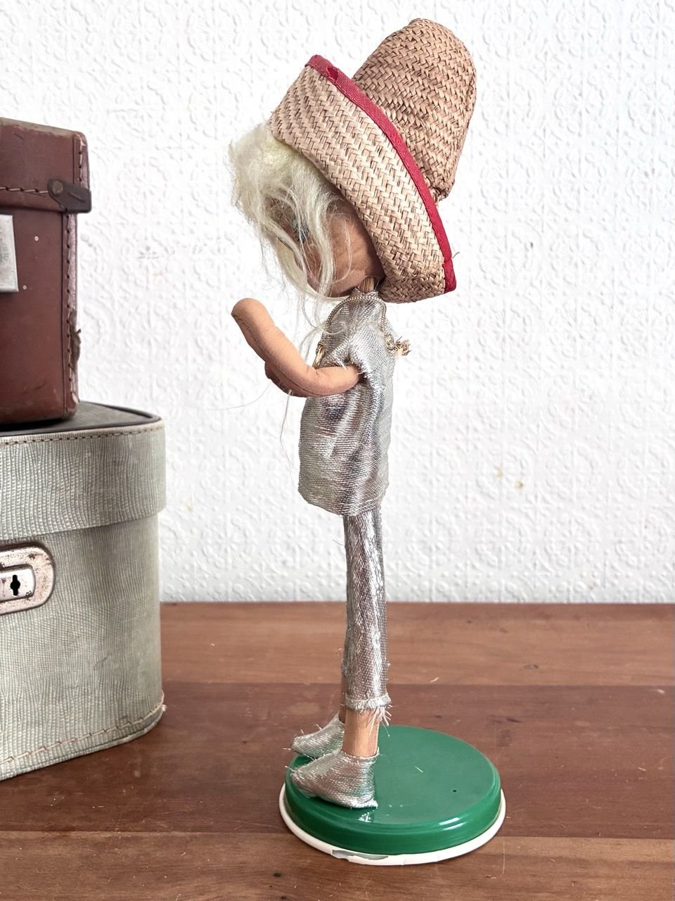 Vintage Bradley Pose Doll Big Eyes Silver Mod Outfit 1960s - Image 2