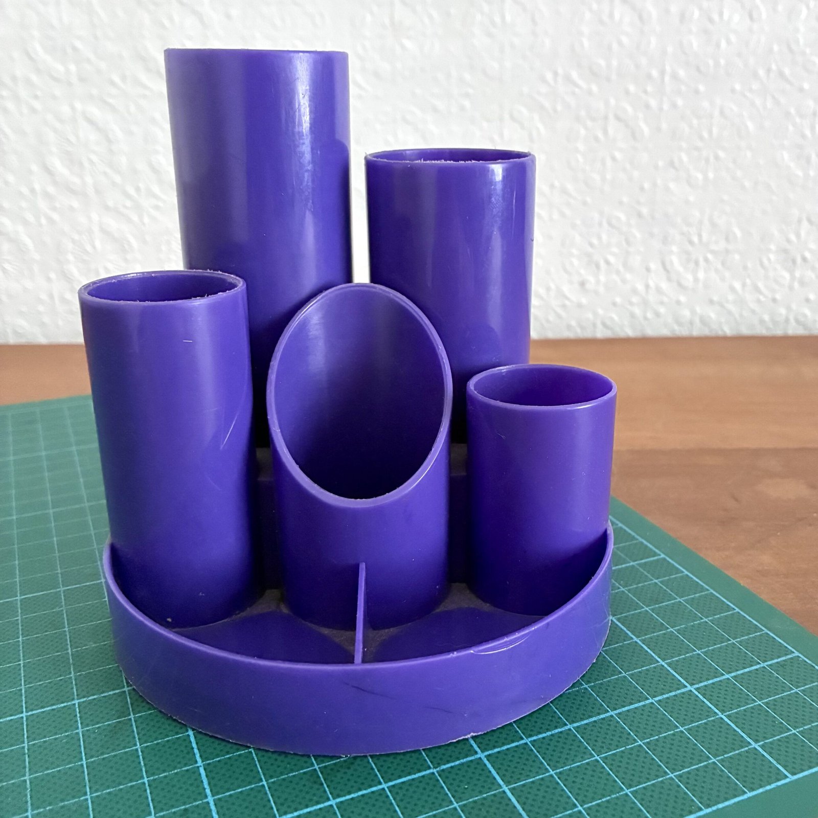 Vintage Helix R40 Desk Pal Organizer Purple 70s 80s Image