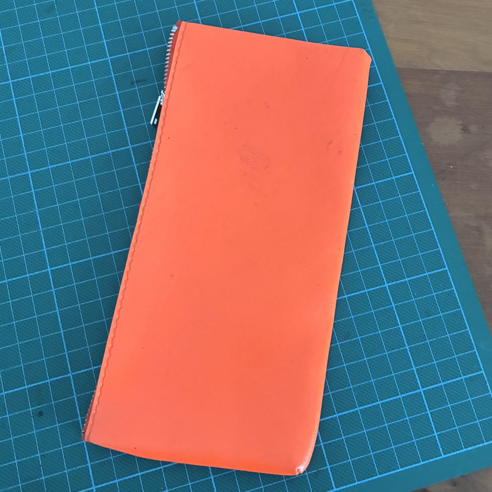 Vintage Orange Vinyl Pencil Case Musketeer Bear 70s 80s - Image 2
