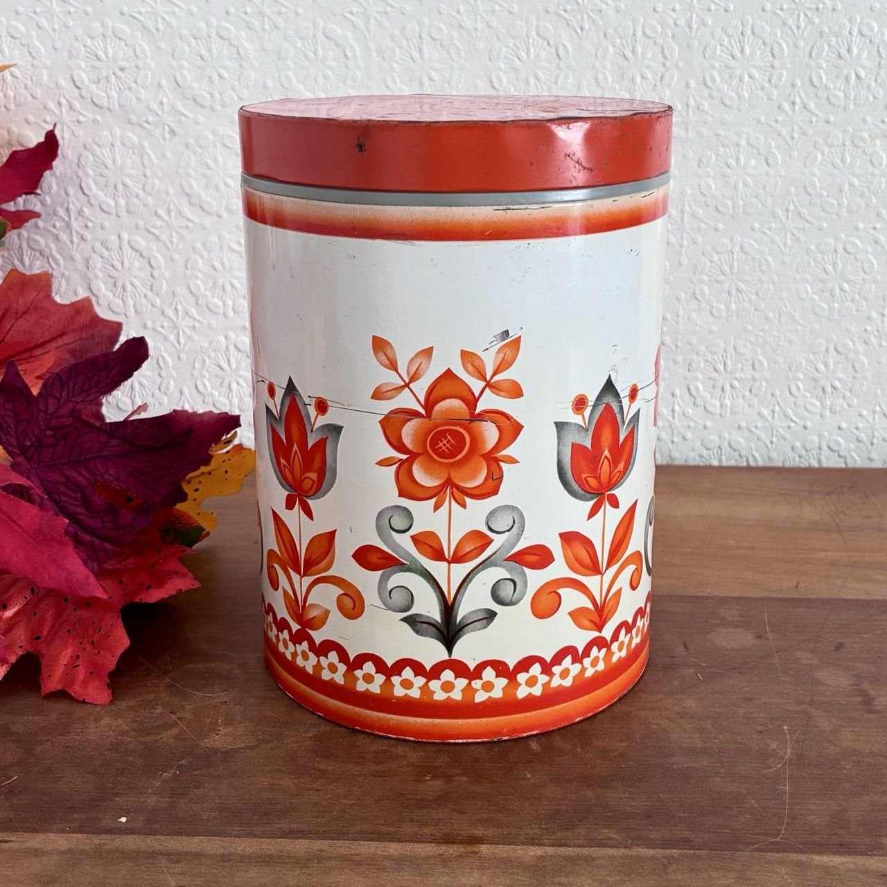 Vintage Worcester Ware Tudor Orange Floral Tin Canister 1970s - Image 4