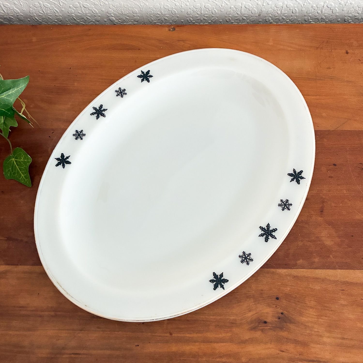 Vintage JAJ Pyrex Gaiety Snowflake Dinnerware 1960s - Image 2