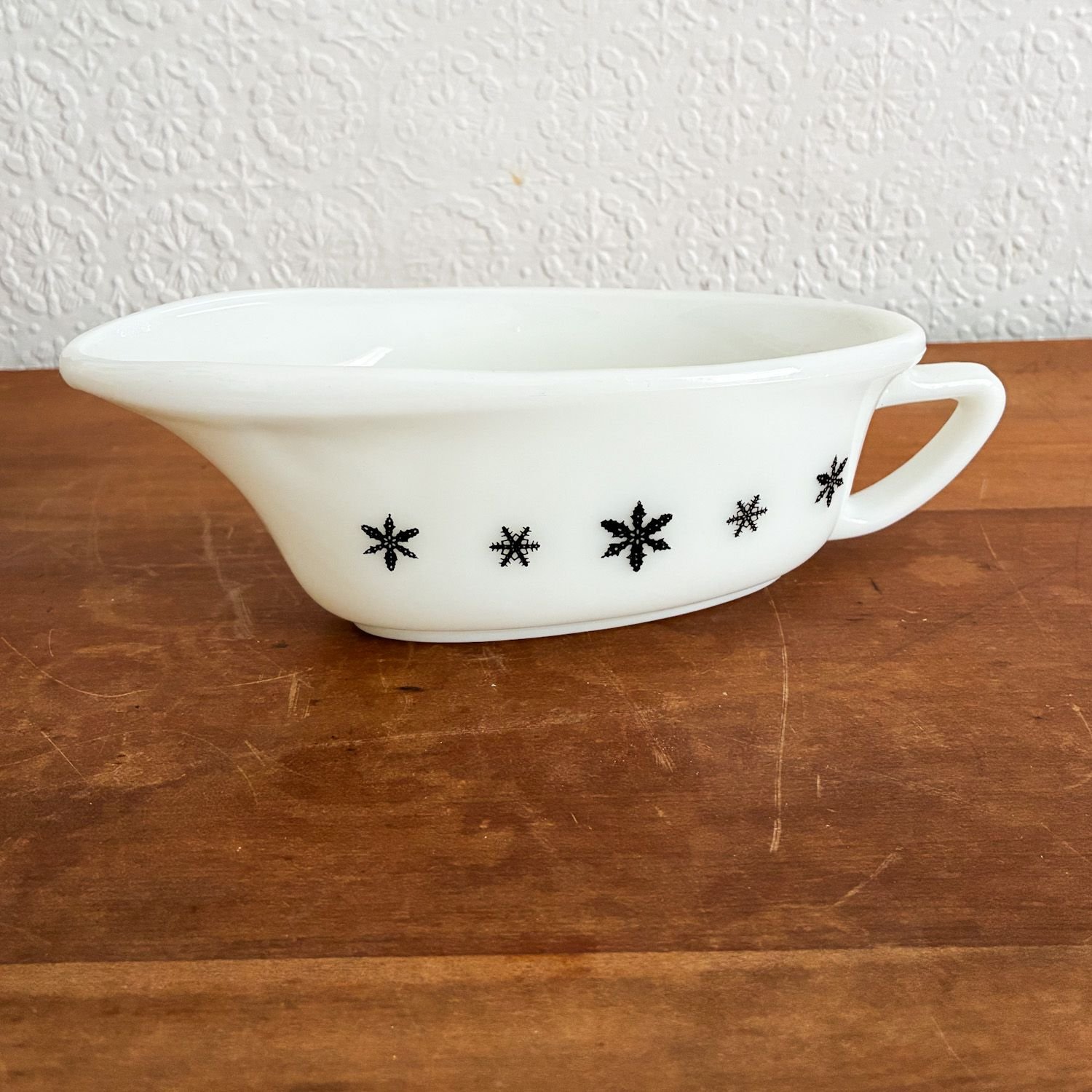 Vintage JAJ Pyrex Gaiety Snowflake Dinnerware 1960s - Image 4
