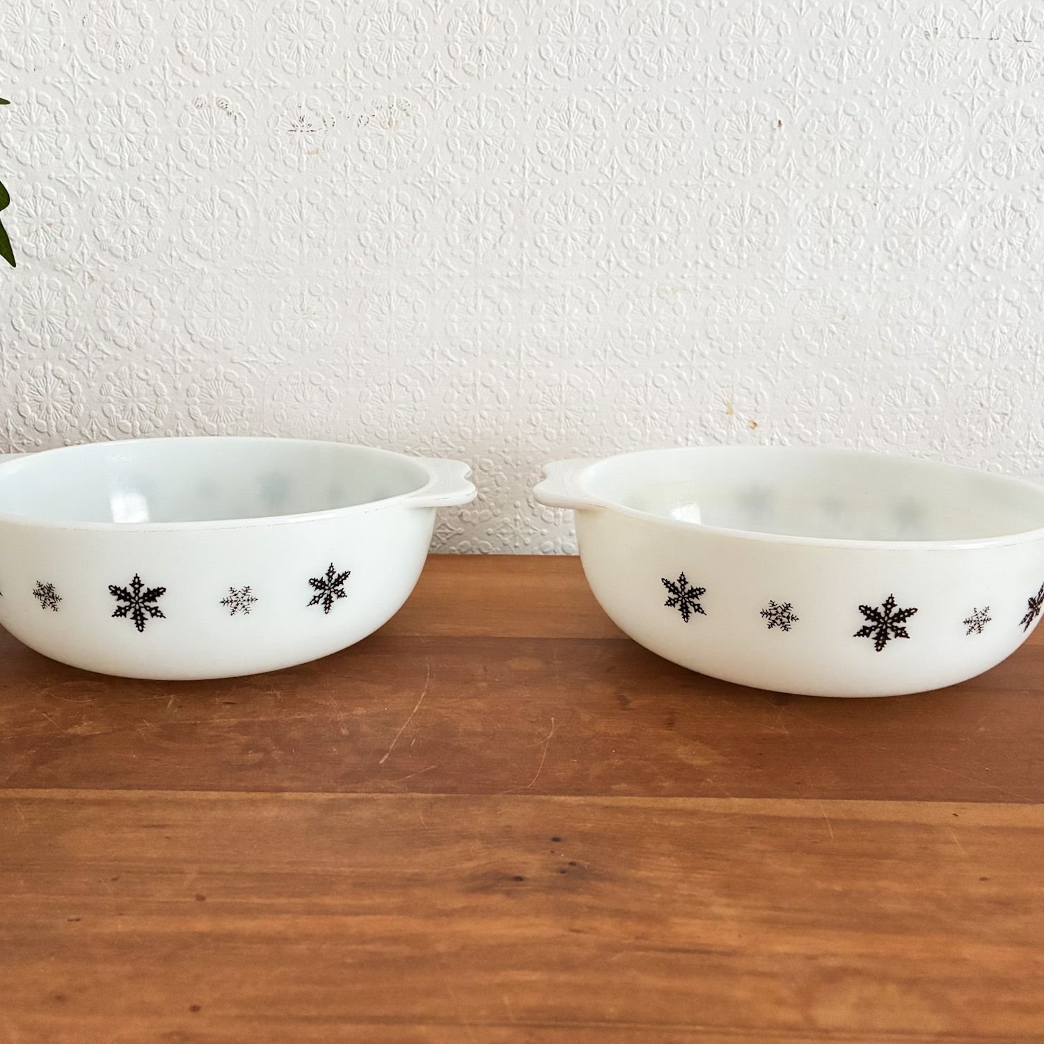 Vintage JAJ Pyrex Gaiety Snowflake Dinnerware 1960s - Image 8