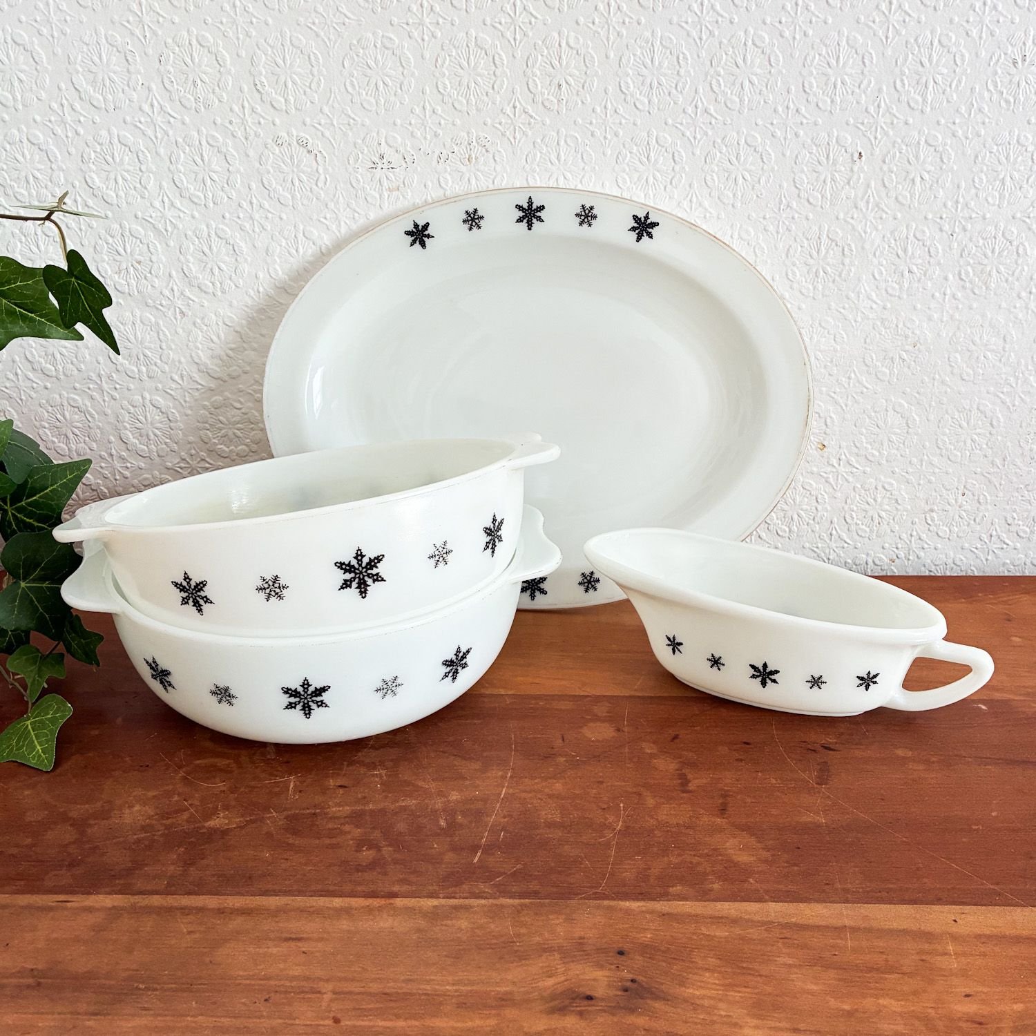 Vintage JAJ Pyrex Gaiety Snowflake Dinnerware 1960s