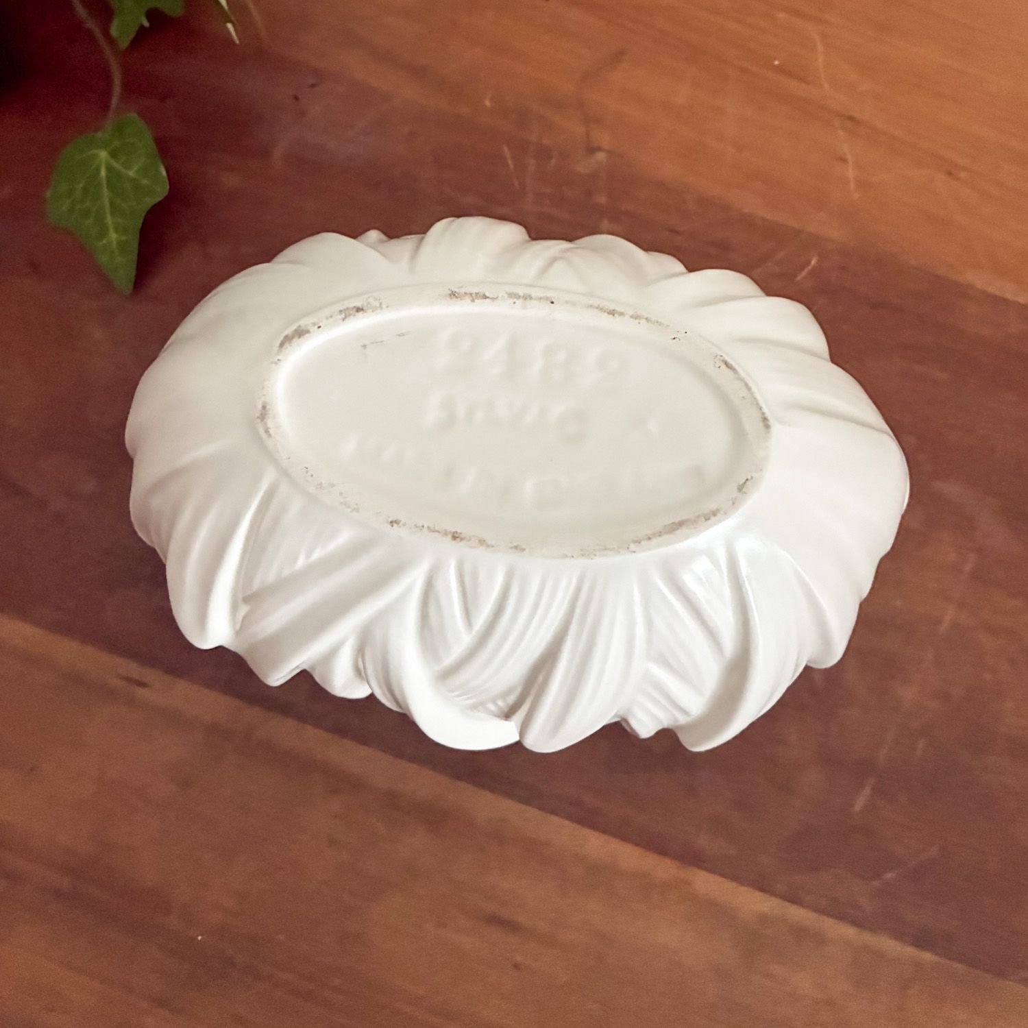 Vintage SylvaC Pottery Bamboo Leaf Planter 1950s - Image 2